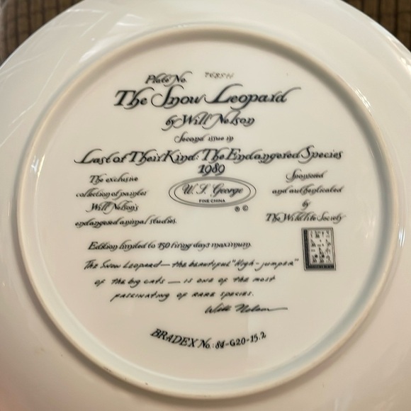 The Snow Leopard Will Nelson Vintage Last of Their Kind Endangered Species Plate - Picture 4 of 13